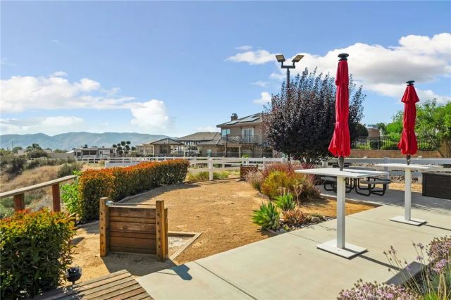35929 Creekside Road, Yucaipa, CA 92399