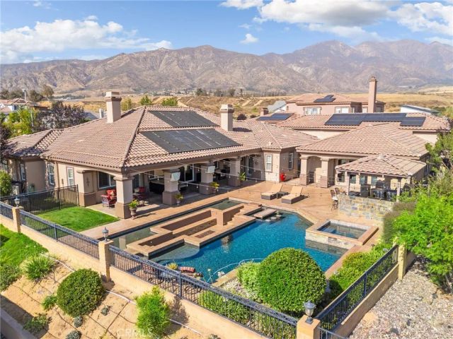 35929 Creekside Road, Yucaipa, CA 92399
