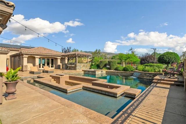 35929 Creekside Road, Yucaipa, CA 92399