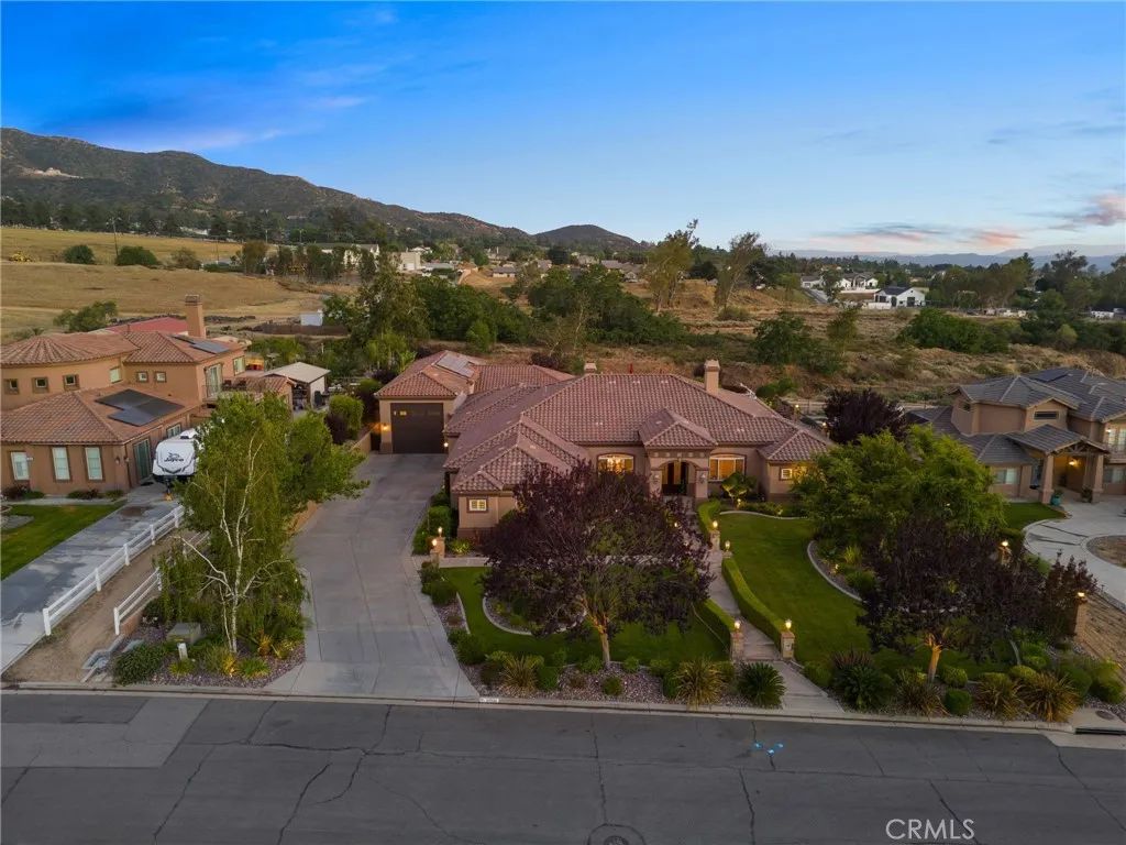 35929 Creekside Road, Yucaipa, CA 92399