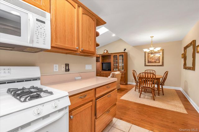 928 Altessa Boulevard, Melville, NY 11747