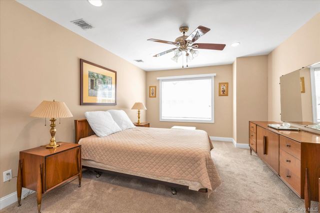 928 Altessa Boulevard, Melville, NY 11747