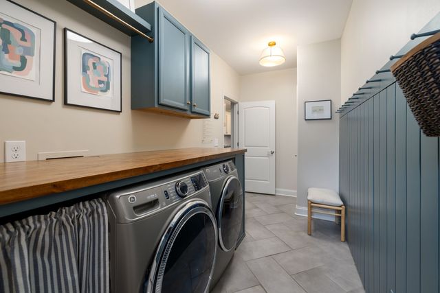 8033 Fenwick Ln, Spring Hill, TN 37174