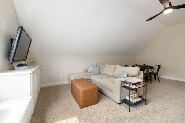8033 Fenwick Ln, Spring Hill, TN 37174