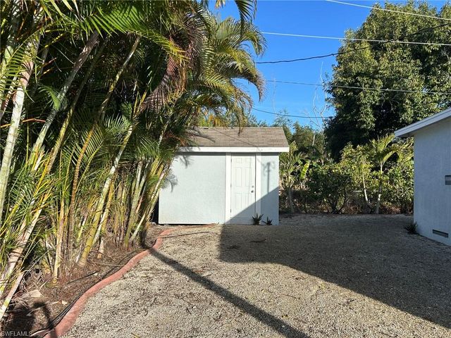 7072 Sundiet BLVD, Bokeelia, FL 33922