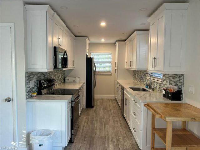 7072 Sundiet BLVD, Bokeelia, FL 33922