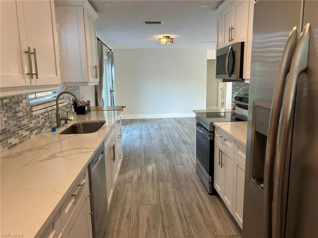 7072 Sundiet BLVD, Bokeelia, FL 33922