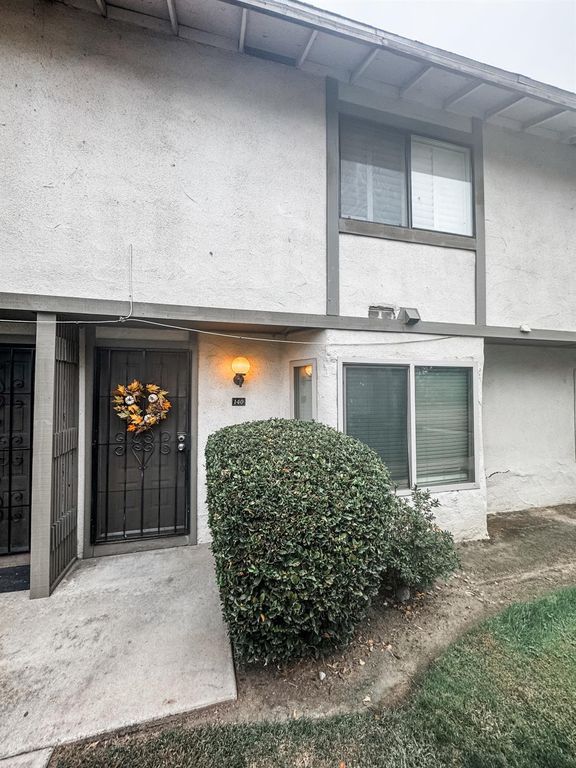 4747 N Woodrow Avenue # 140, Fresno, CA 93726