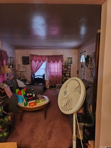 310 W Southcross, San Antonio, TX 78221