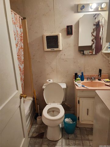 310 W Southcross, San Antonio, TX 78221