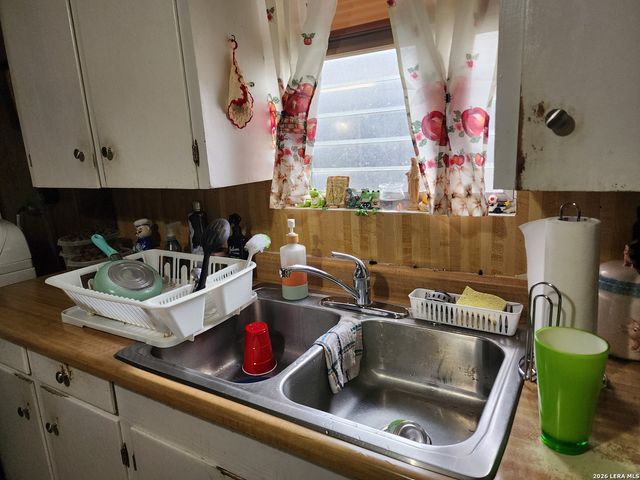 310 W Southcross, San Antonio, TX 78221