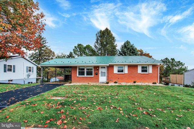 306 COTTAGE ST, Waynesboro, PA 17268