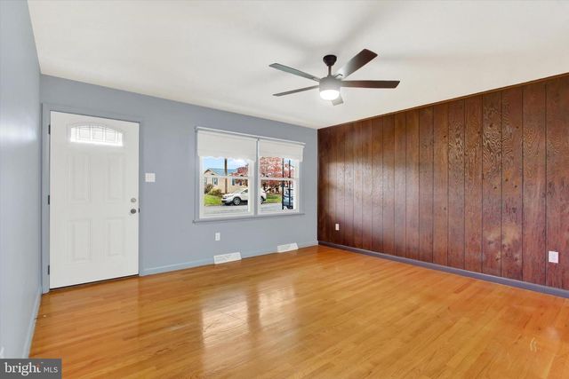 306 COTTAGE ST, Waynesboro, PA 17268