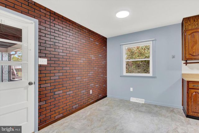 306 COTTAGE ST, Waynesboro, PA 17268