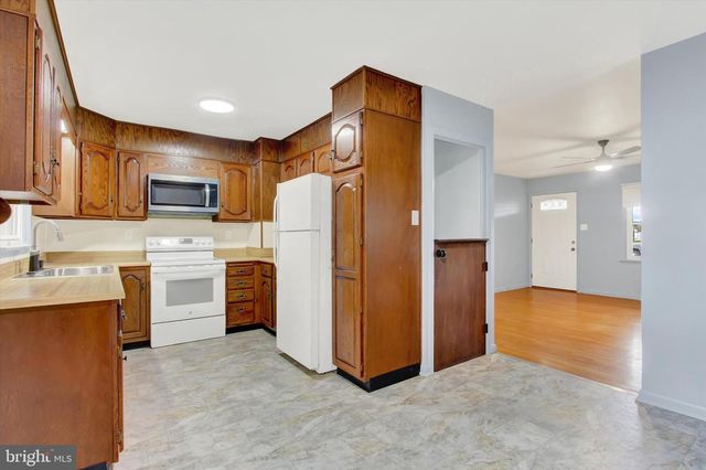 306 COTTAGE ST, Waynesboro, PA 17268