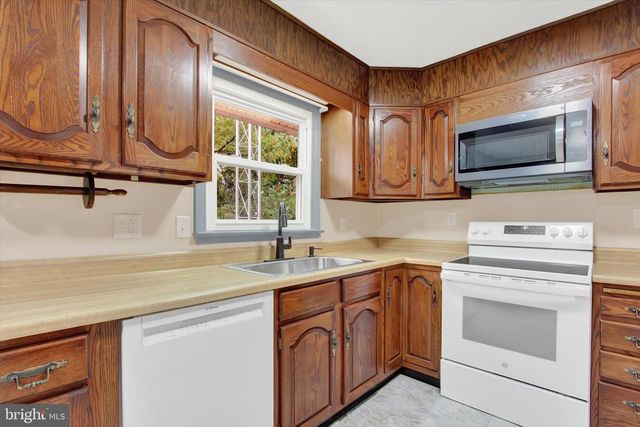 306 COTTAGE ST, Waynesboro, PA 17268