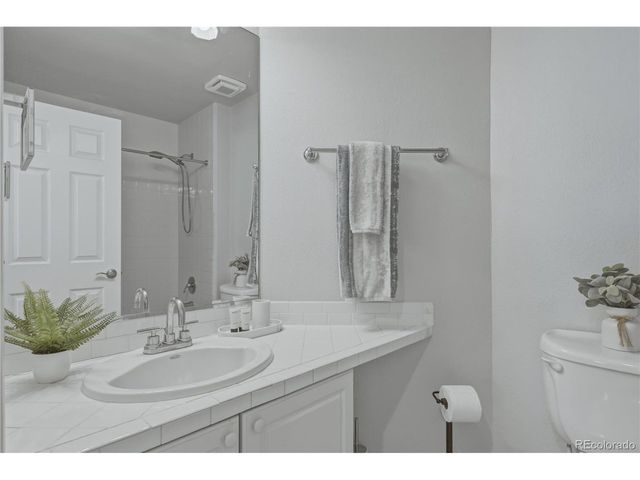 11582 E Ida Ave, Englewood, CO 80111