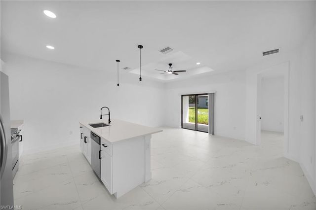 4986 Fairway CT, Lehigh Acres, FL 33973