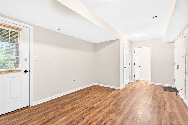 683 Freedom Dr, Collier Twp, PA 15106