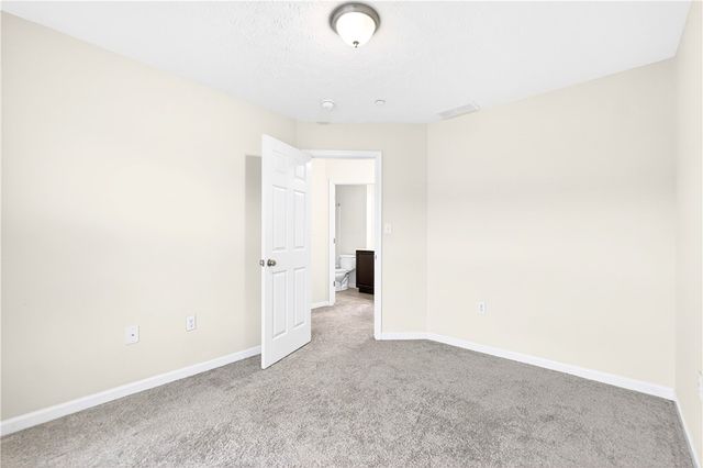 683 Freedom Dr, Collier Twp, PA 15106