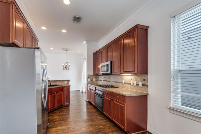 5208 Blossom Street 9, Houston, TX 77007