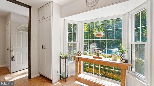 1756 ALBERMARLE DR, Crofton, MD 21114