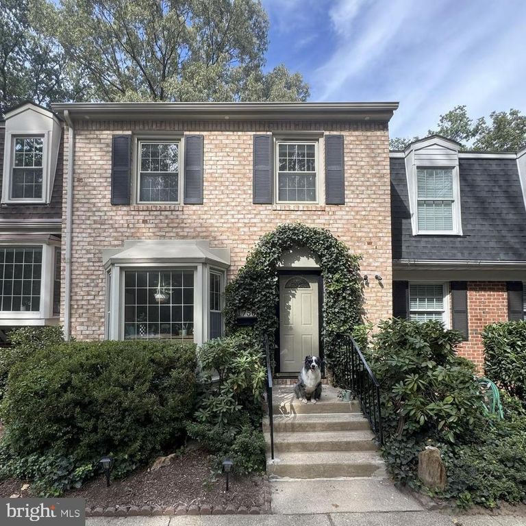 1756 ALBERMARLE DR, Crofton, MD 21114