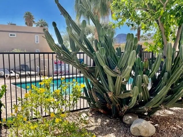 73740 Santa Rosa Way E, Palm Desert, CA 92260