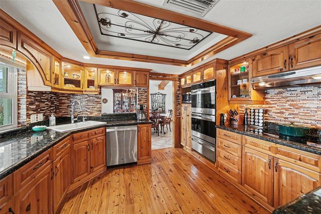 5900 LEELAND ST S, St Petersburg, FL 33715