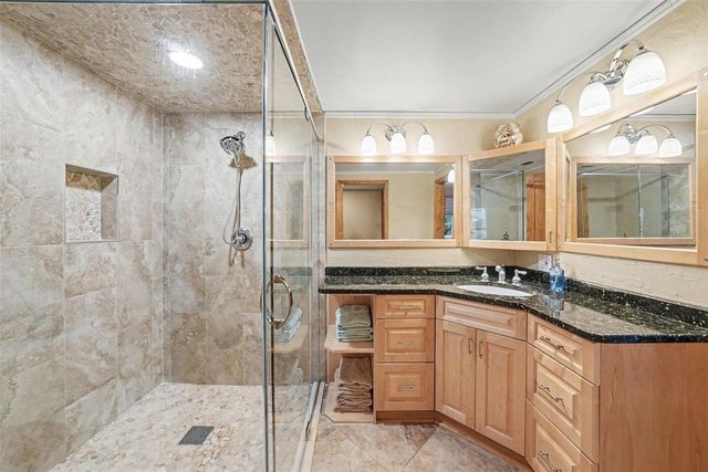 5900 LEELAND ST S, St Petersburg, FL 33715