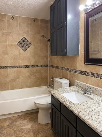 2406 Parkside Drive, Grand Prairie, TX 75052