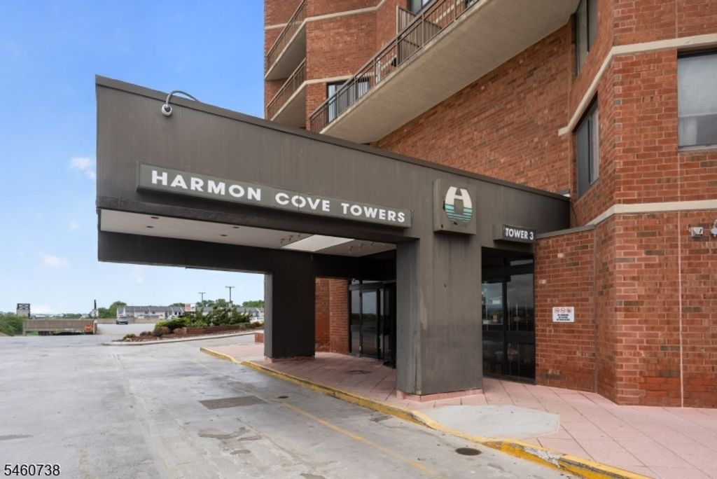 1020 Harmon Cove Tower 1020, Secaucus Town, NJ 07094 — photo 3
