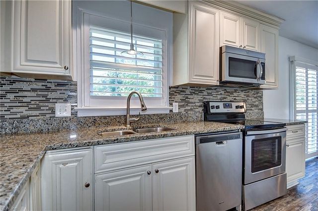 609 Pelham PL, Virginia Beach, VA 23452