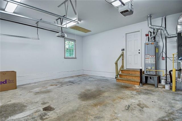 609 Pelham PL, Virginia Beach, VA 23452