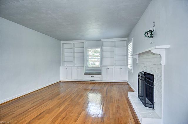 609 Pelham PL, Virginia Beach, VA 23452