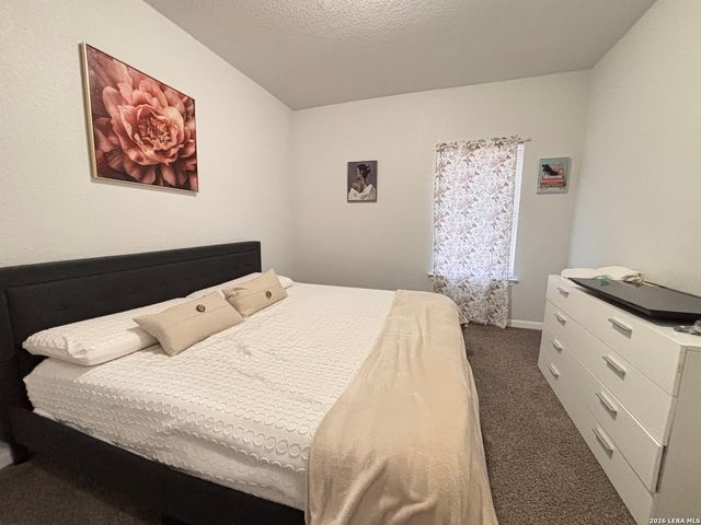 29 Oak Plaza, San Antonio, TX 78216