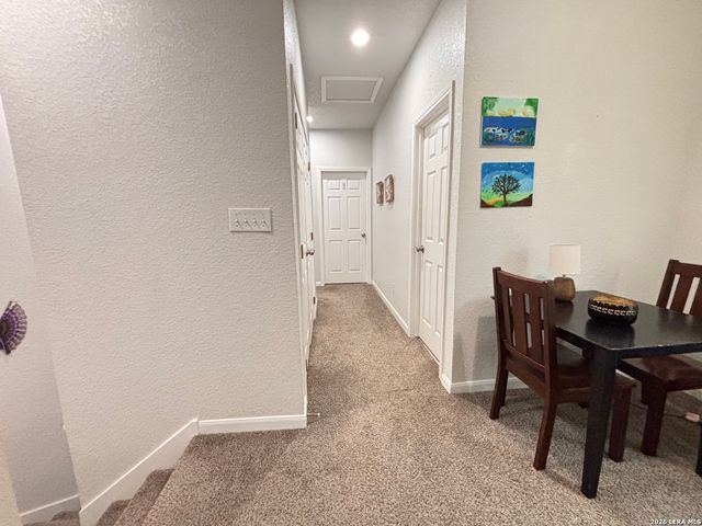 29 Oak Plaza, San Antonio, TX 78216