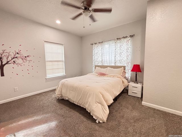 29 Oak Plaza, San Antonio, TX 78216