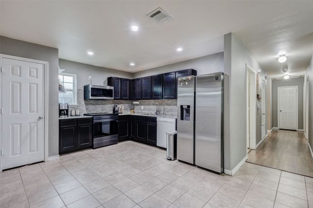 1735 Mcbroom Street, Dallas, TX 75212