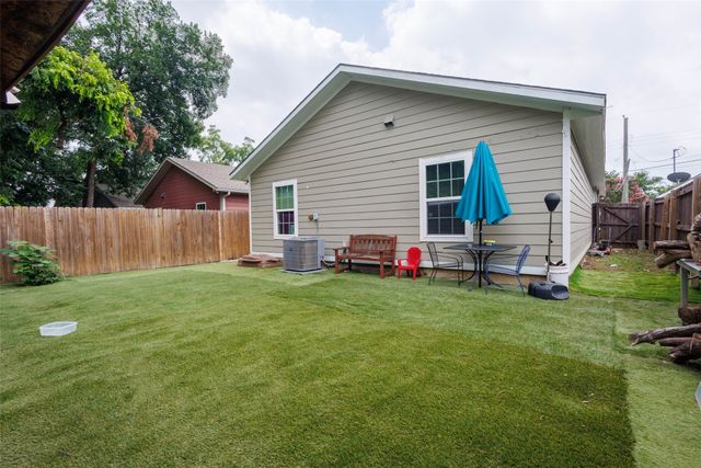 1735 Mcbroom Street, Dallas, TX 75212