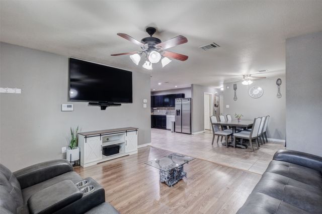 1735 Mcbroom Street, Dallas, TX 75212