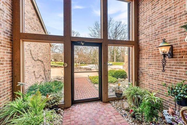 16976 Shandwick Lane, Granger, IN 46530