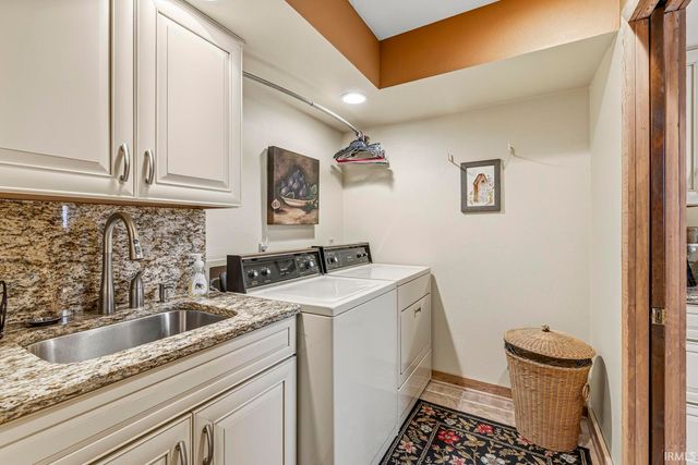 16976 Shandwick Lane, Granger, IN 46530