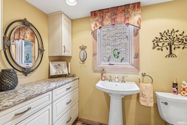 16976 Shandwick Lane, Granger, IN 46530