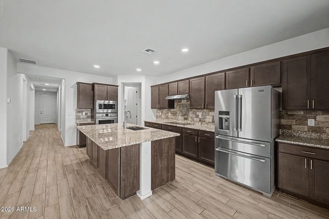 18465 W FOOTHILL Drive, Surprise, AZ 85387