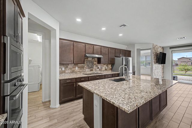 18465 W FOOTHILL Drive, Surprise, AZ 85387