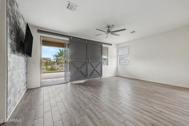 18465 W FOOTHILL Drive, Surprise, AZ 85387