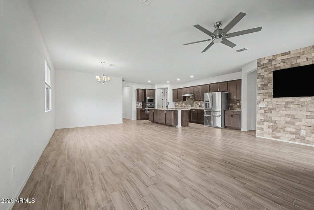 18465 W FOOTHILL Drive, Surprise, AZ 85387 — photo 3