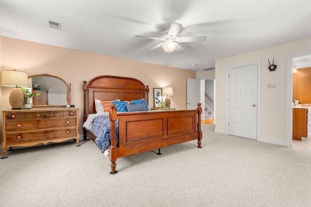 66 Hutchinson Rd, Sutton, MA 01590