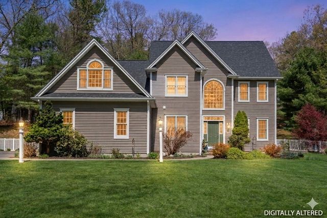 66 Hutchinson Rd, Sutton, MA 01590